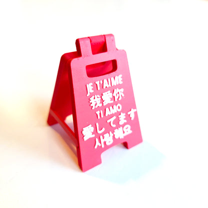 A Little Sign To Say I Love You In 6 Languages